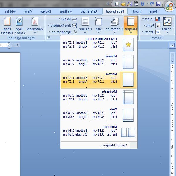 Hvordan du opretter en brochure i Microsoft Word 2007. Åbn et nyt dokument i Microsoft Word.