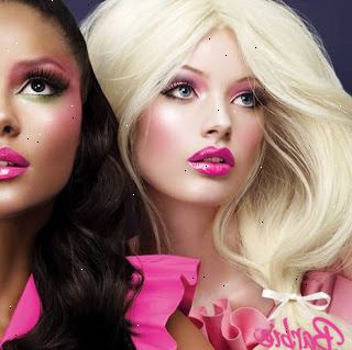 Hvordan at være ligesom Barbie. Bære makeup korrekt.